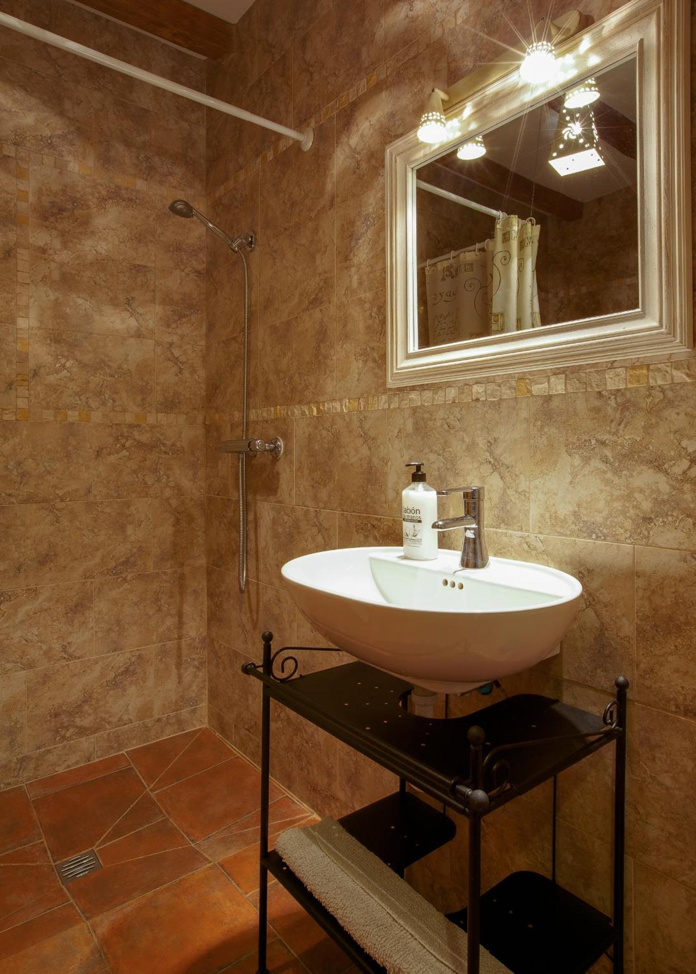 Apartamentos El Jardin Del Poeta Guijo de Granadilla Pokoj fotografie