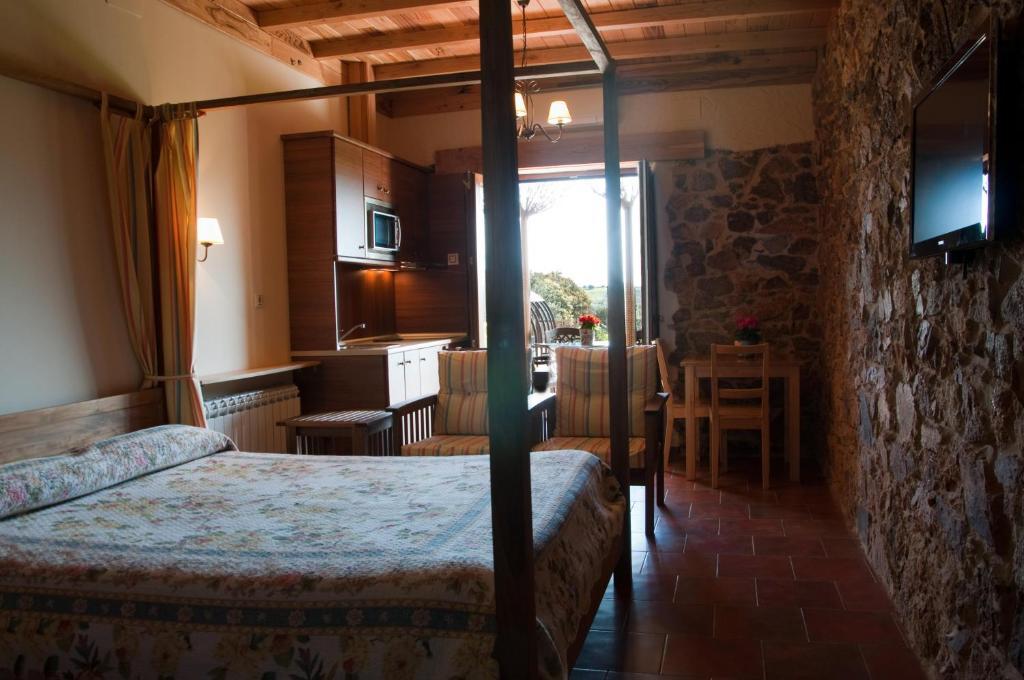 Apartamentos El Jardin Del Poeta Guijo de Granadilla Pokoj fotografie