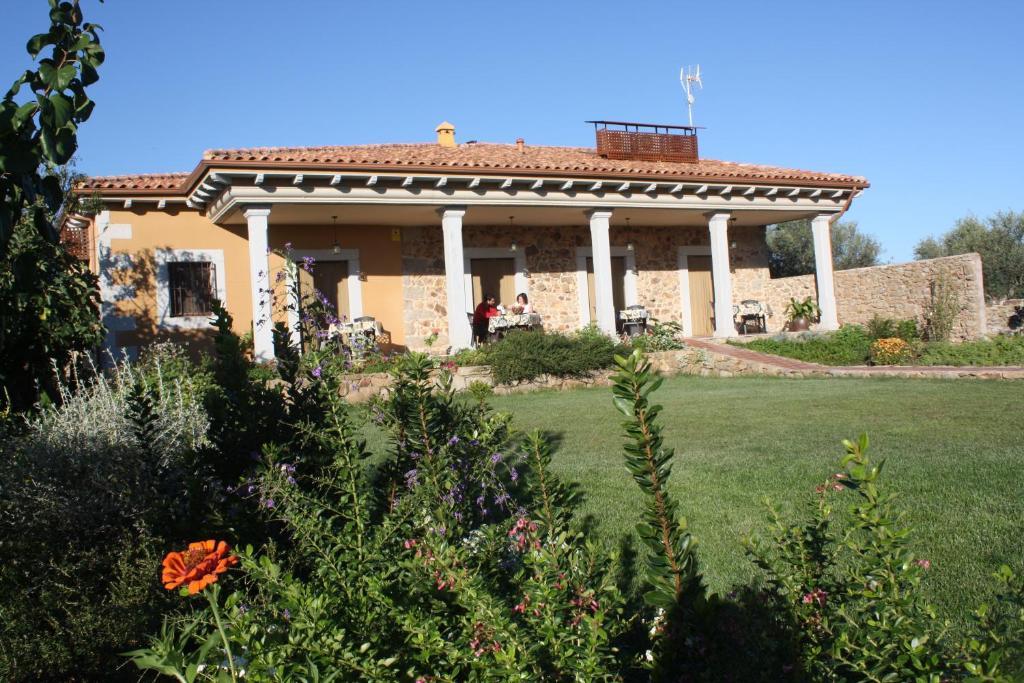Apartamentos El Jardin Del Poeta Guijo de Granadilla Exteriér fotografie