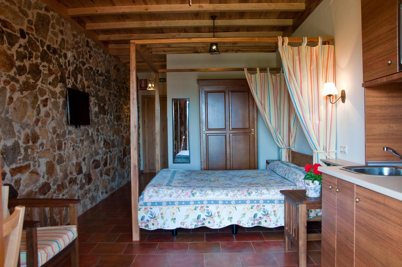 Apartamentos El Jardin Del Poeta Guijo de Granadilla Exteriér fotografie